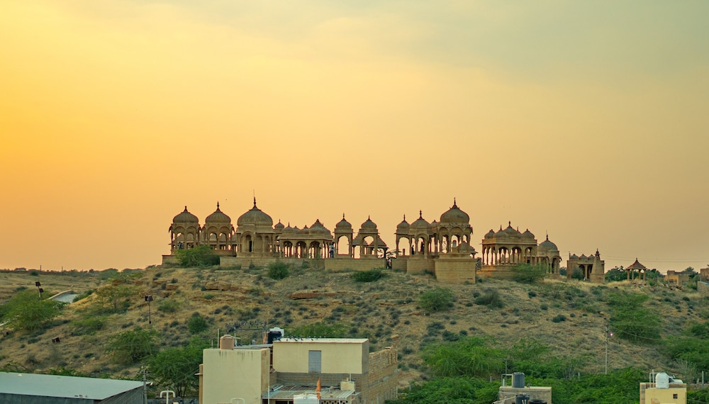 Hotel Marina Mahal 44/50