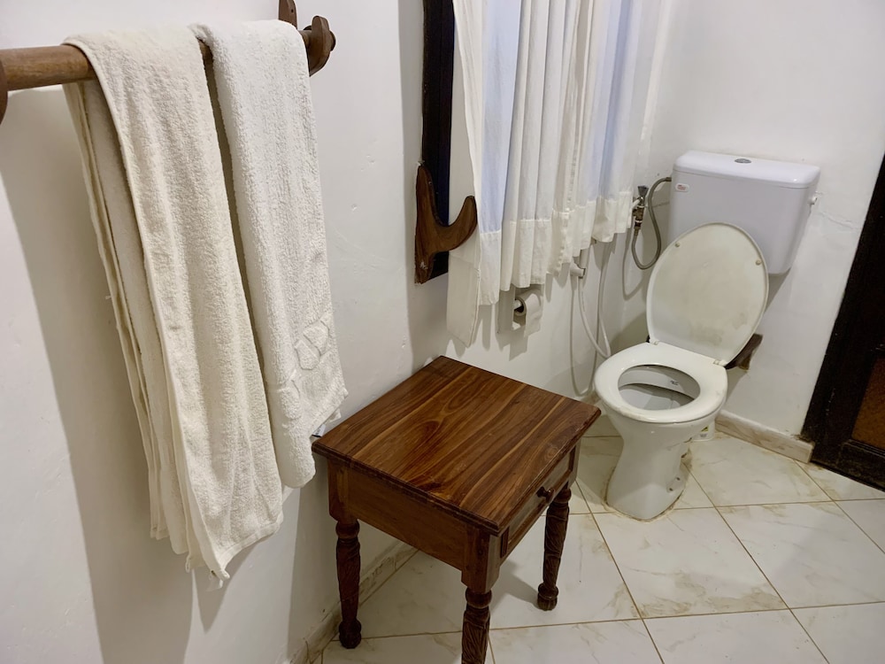 Kenyan House Boutique Hotel 30/36