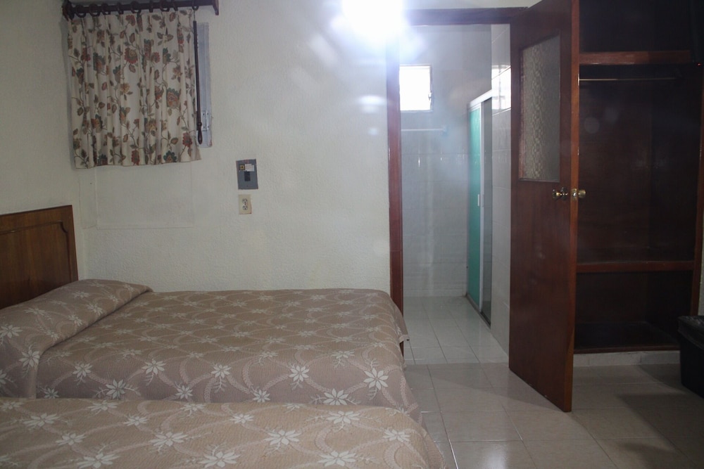 SUITE HOTEL MARIA DE LA LUZ 21/41