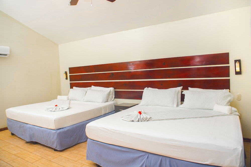 Fantasy Island Resort Beach And Marina All Inclusive 22/74