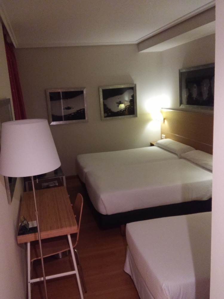 Hotel Sercotel Tres Luces 21/62
