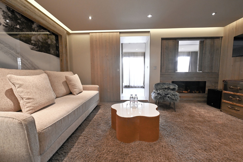 Hôtel Tsanteleina 39/50