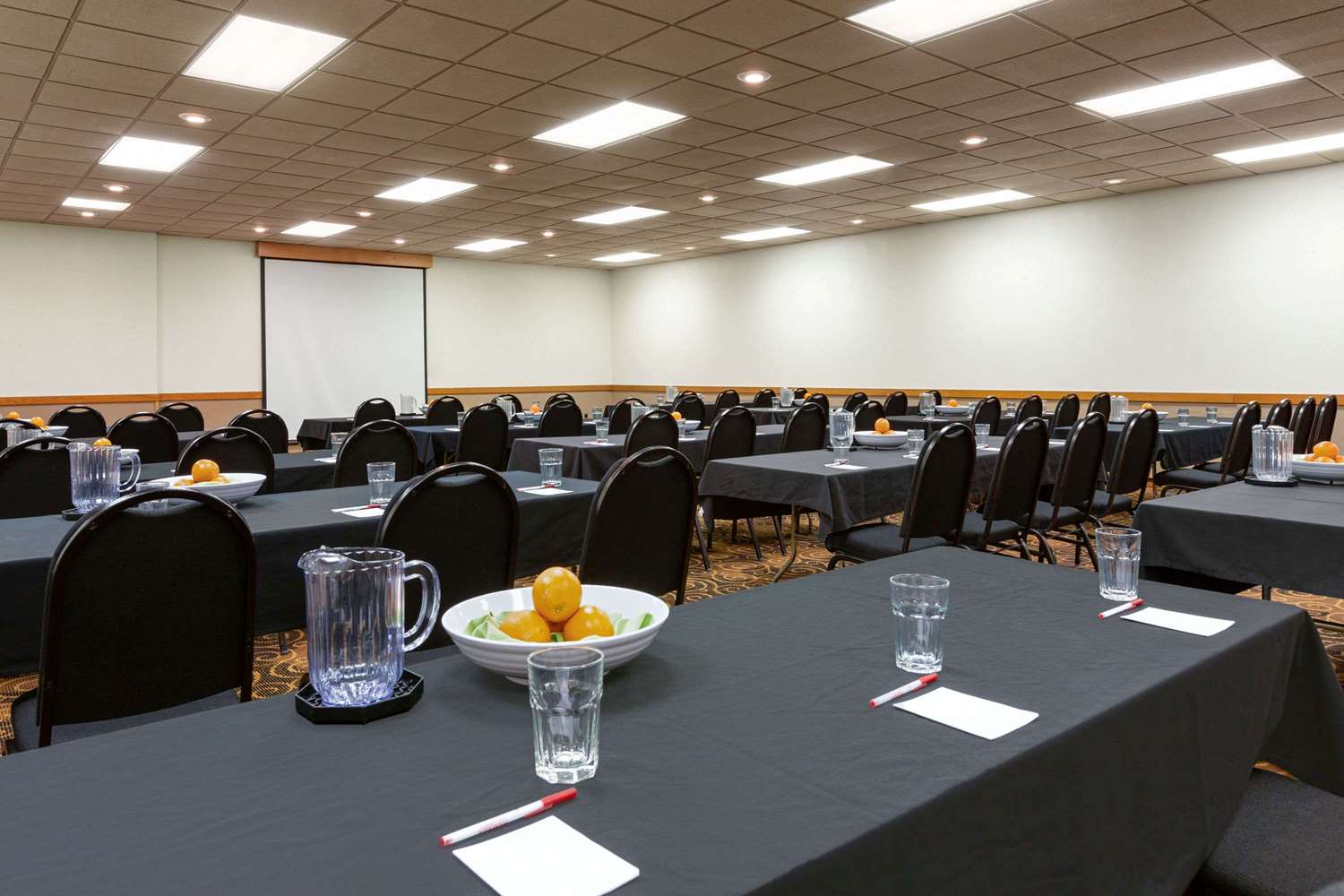 Ramada By Wyndham Bismarck 12/22
