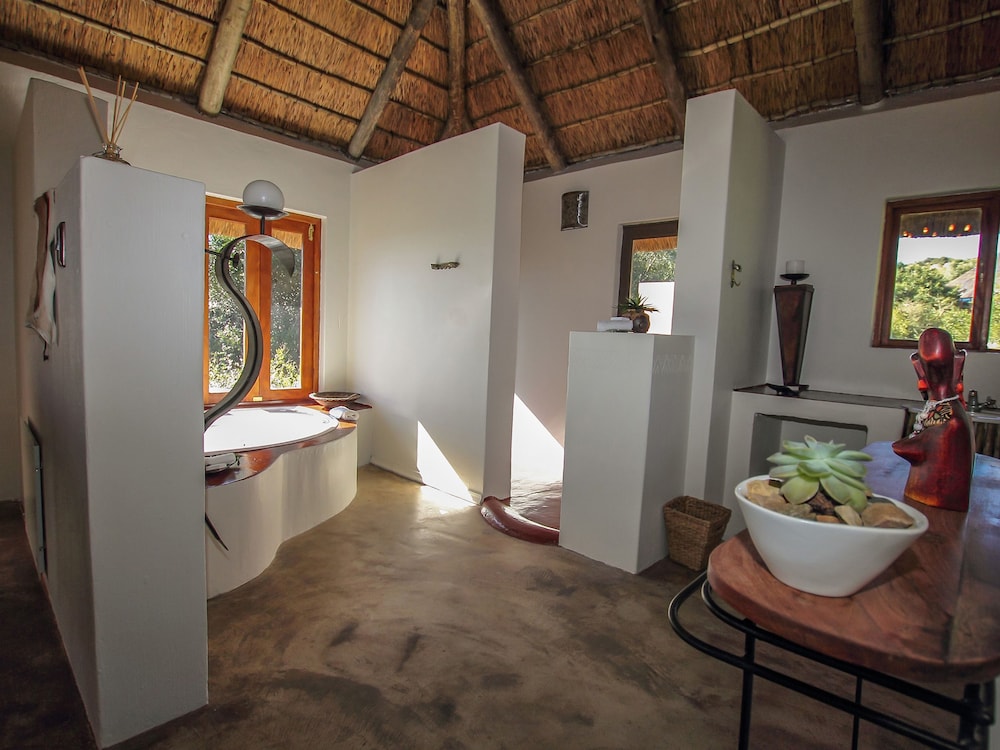 Lobby at Bukela Game Lodge, PATERSON