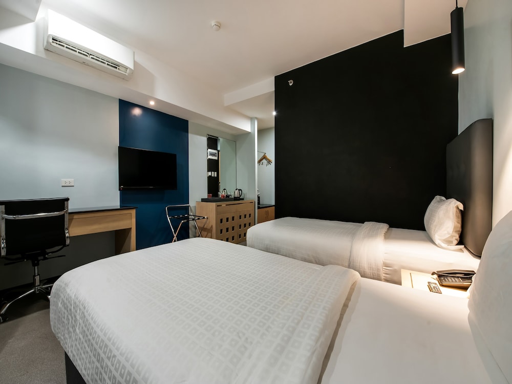 Bay Area Suites 11/28