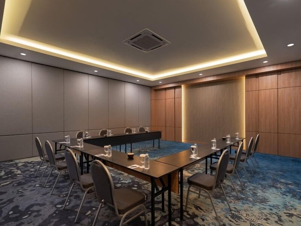 Laska Hotel and Resort Ciletuh 25/40