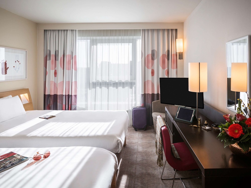 NOVOTEL READING CENTRE 22/80