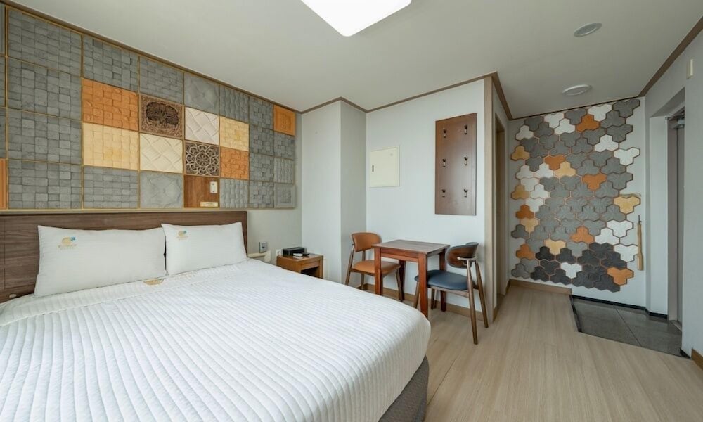 Mud Beach Hotel 31/57