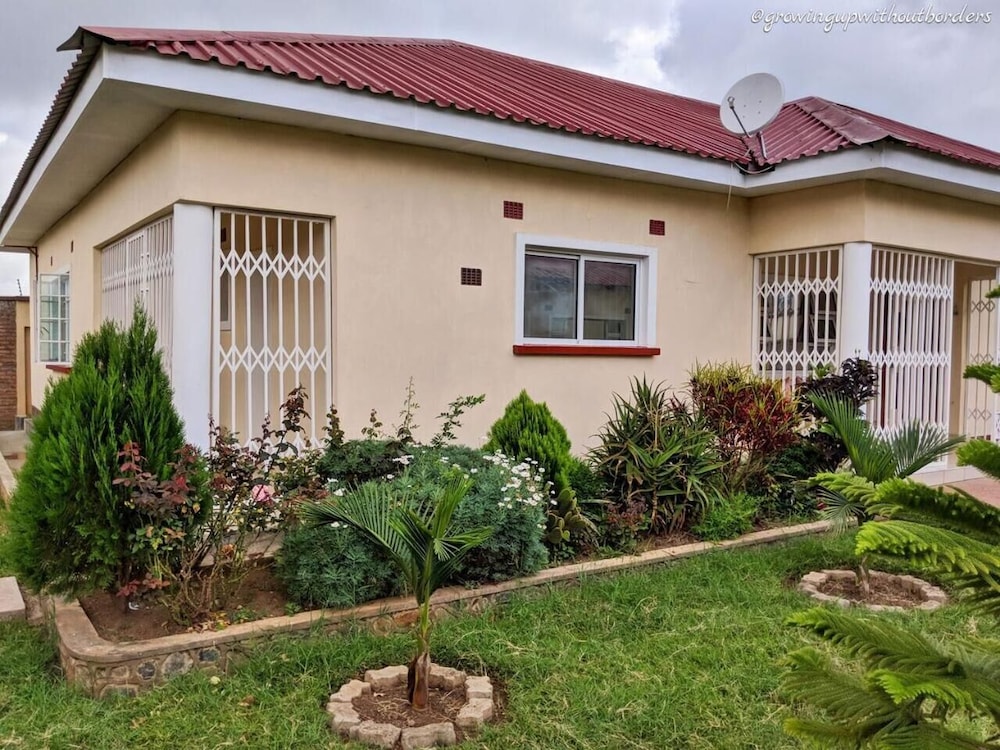 Home Up Guest House 16/25