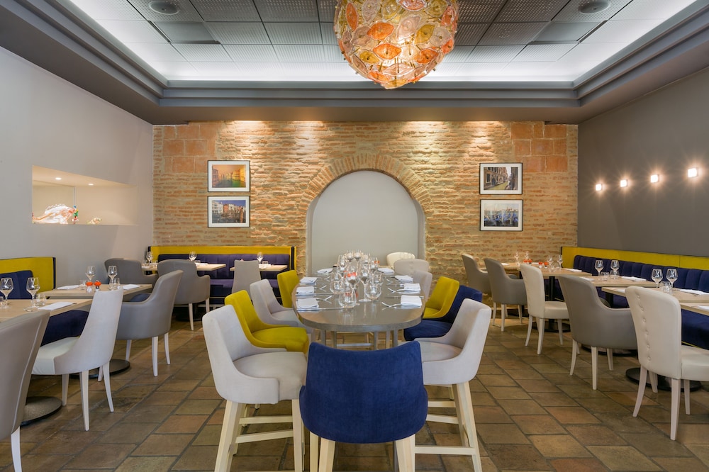 restaurant cafeteria