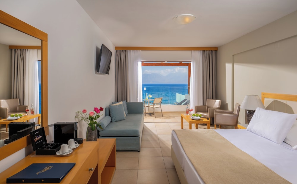 Deluxe, Double Bed, Sea Front, Sofa, Private Pool