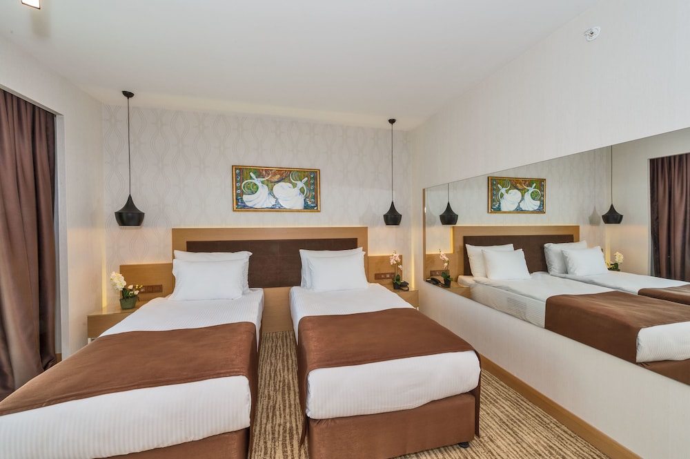 Hotel Boursier 1 & Spa 23/57