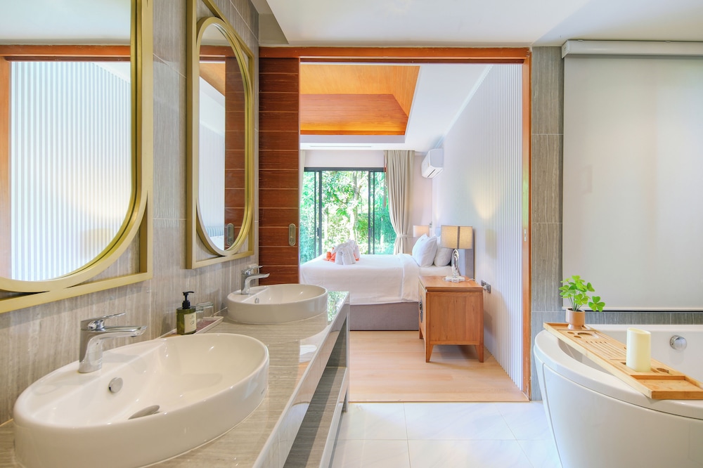THE KIRI VILLAS RESORT 69/69