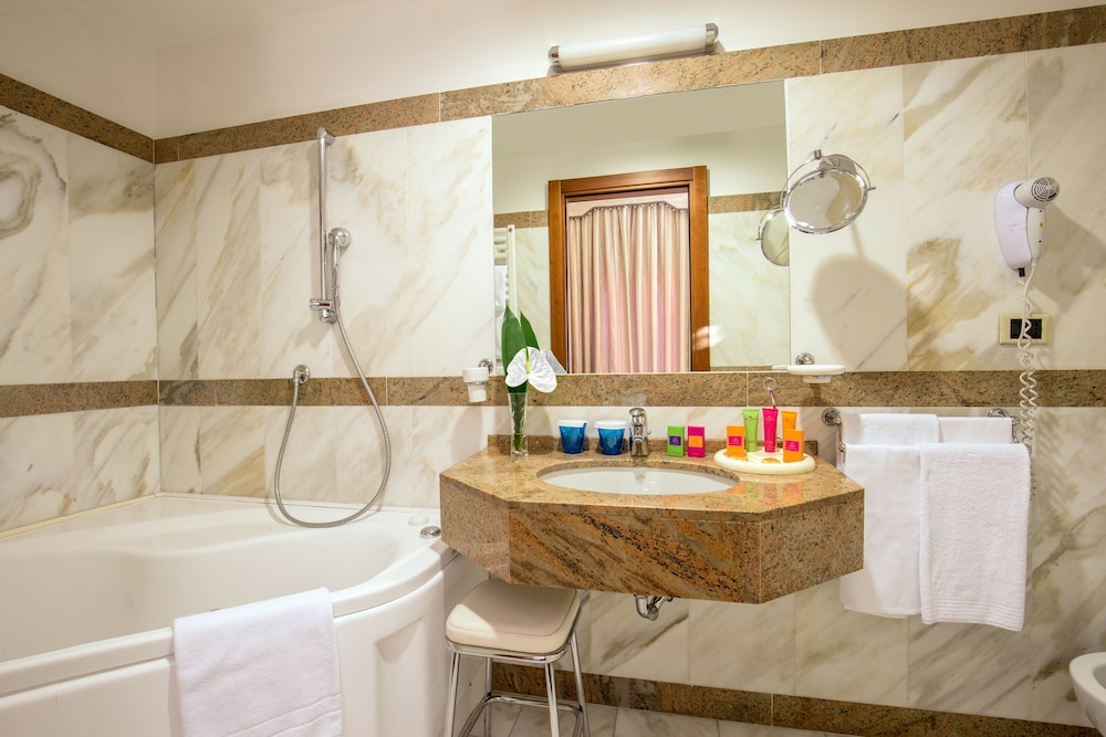 UNAWAY Hotel Empire Roma 13/46