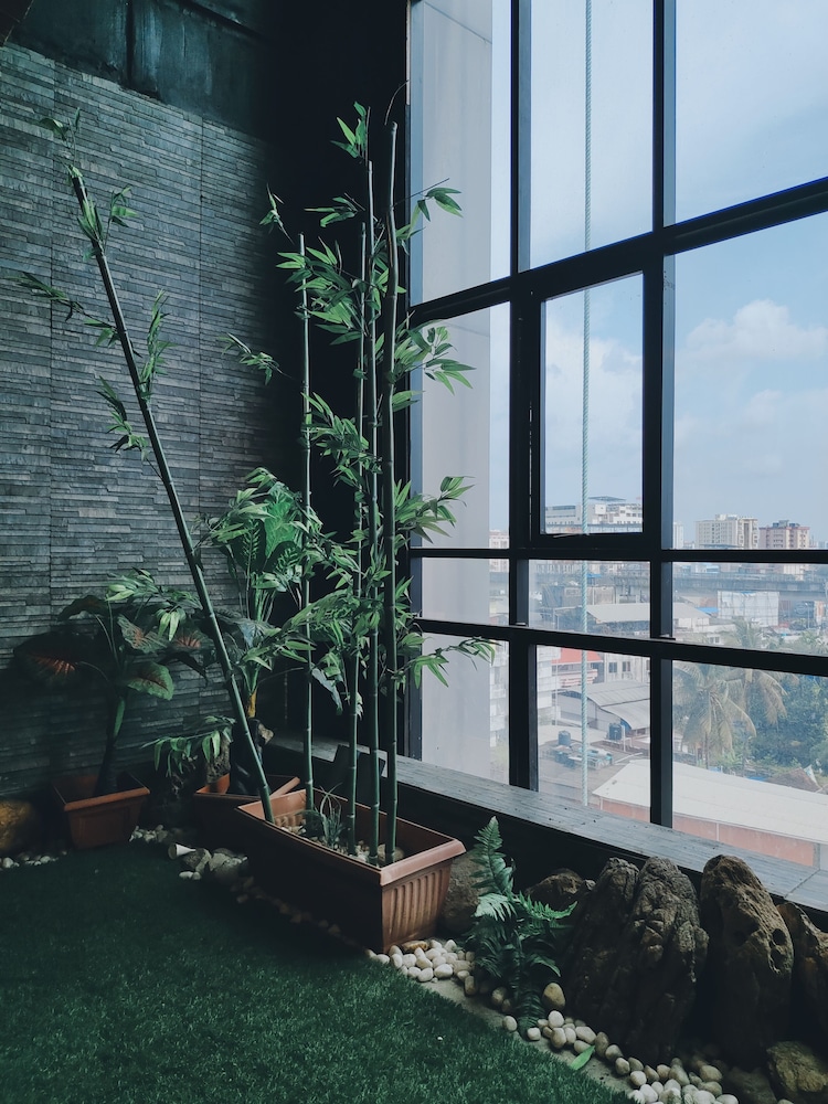Presidency Hotel 37/63