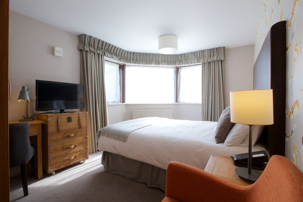 Stonehouse Court Hotel 19/80