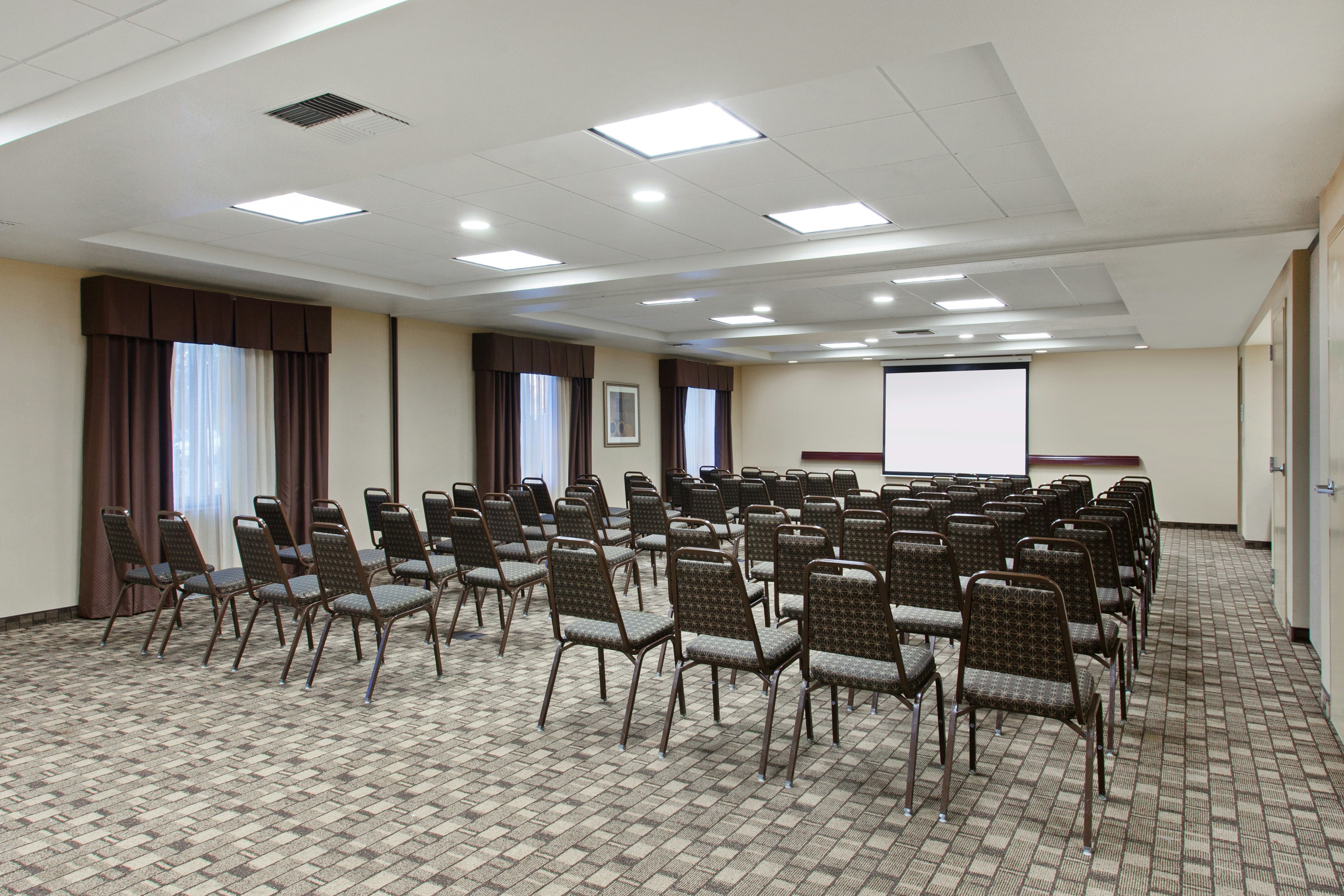 Hampton Inn Suites Oakland Airport 52/63
