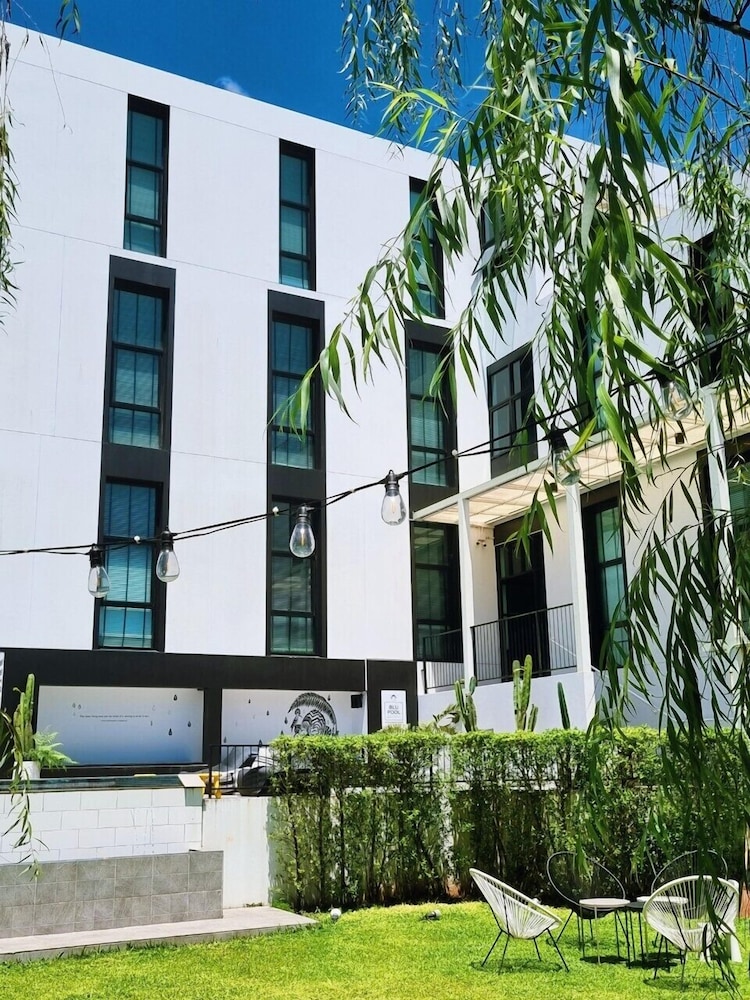 Blu Monkey Hub and Hotel Ranong 1/46