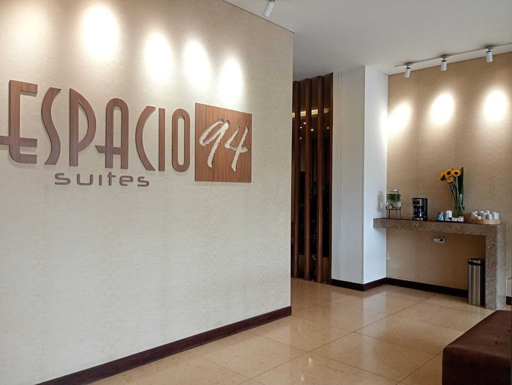 Espacio 94 6/33