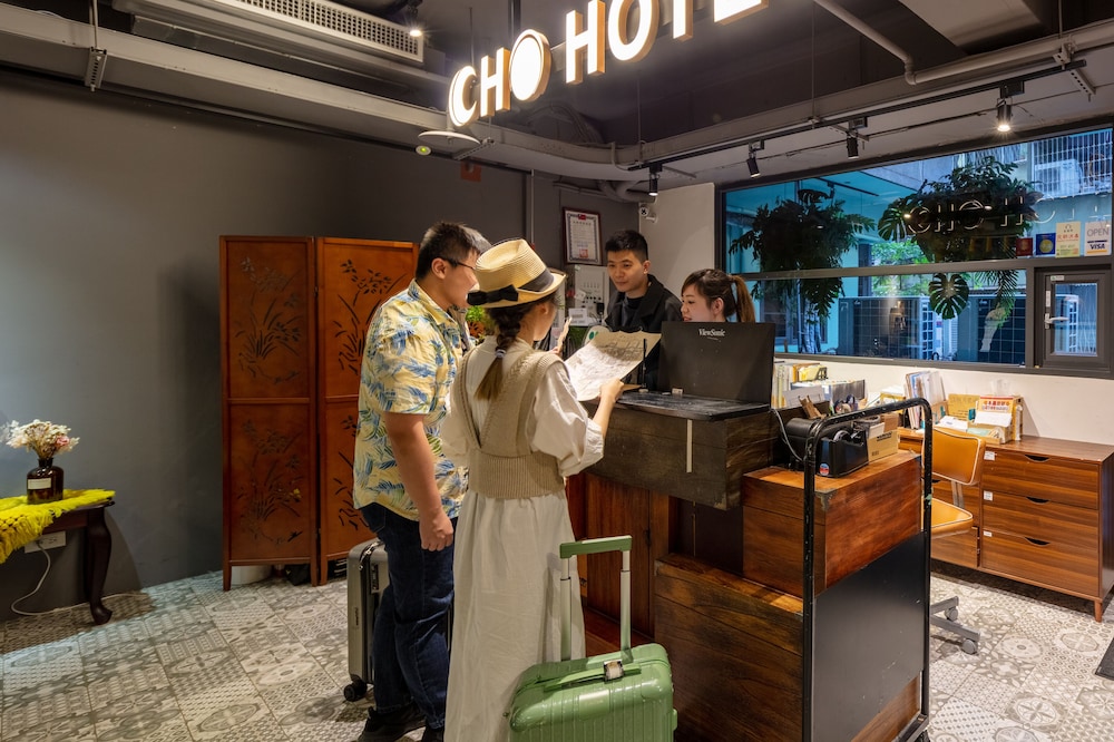 Cho Hotel 3 6/50