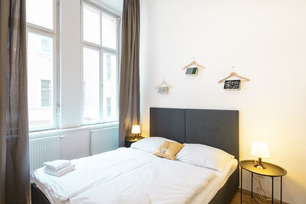 MEZZANINE, 2 BEDROOMS, FAMILY, APARTMENT, KITCHEN