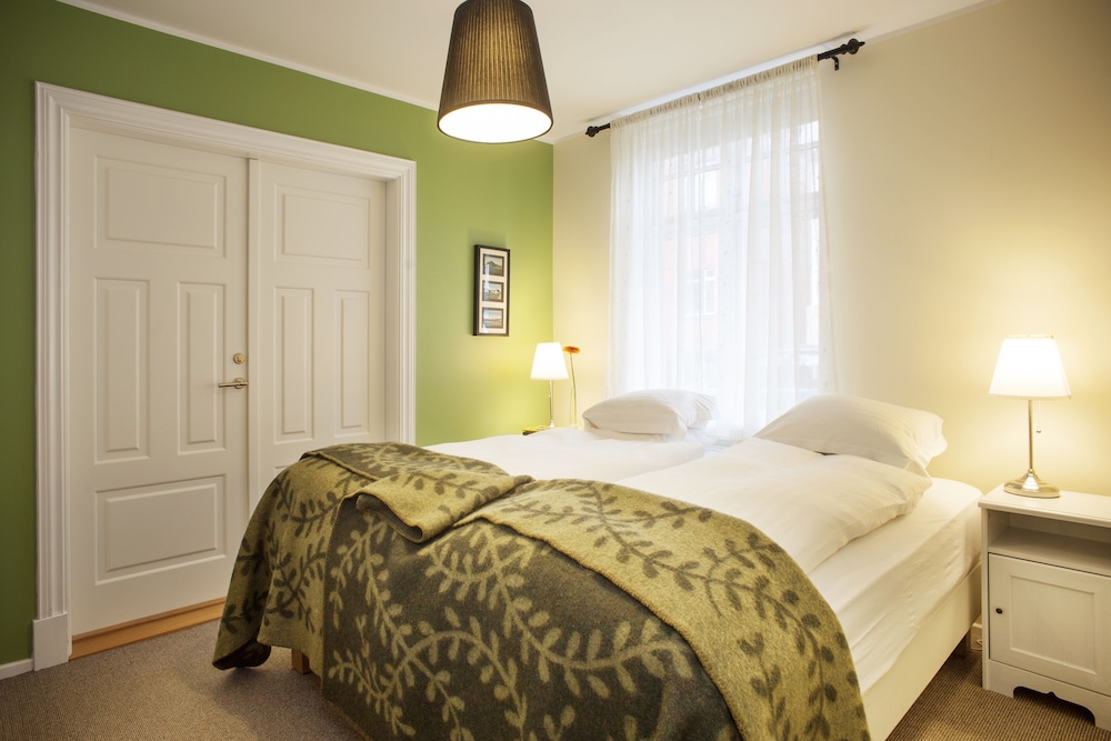 Reykjavik Residence Hotel 15/75