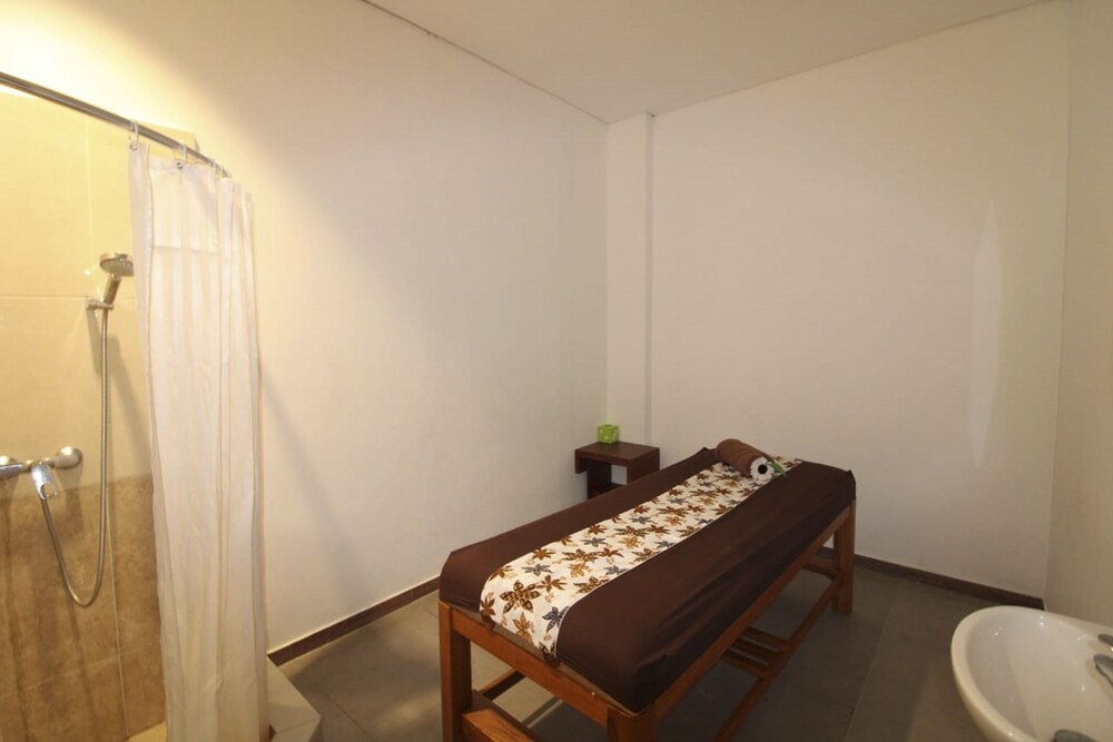 SWISS-BELHOTEL MANOKWARI 53/80