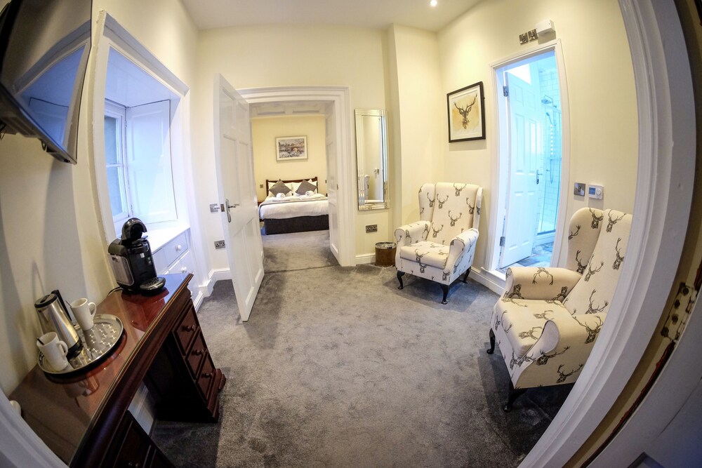Wortley Hall 19/50