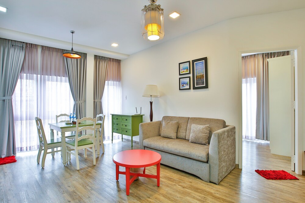 Sunflower Boutique Studio Apartment 26/44
