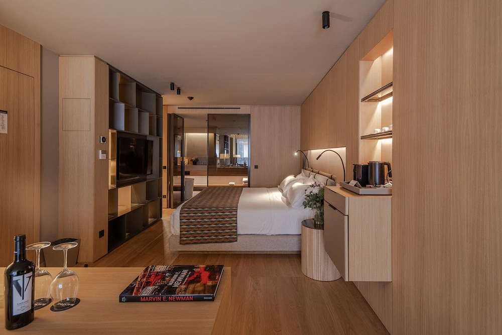 The Blackpine Hotel, Small Luxury Hotels 26/46