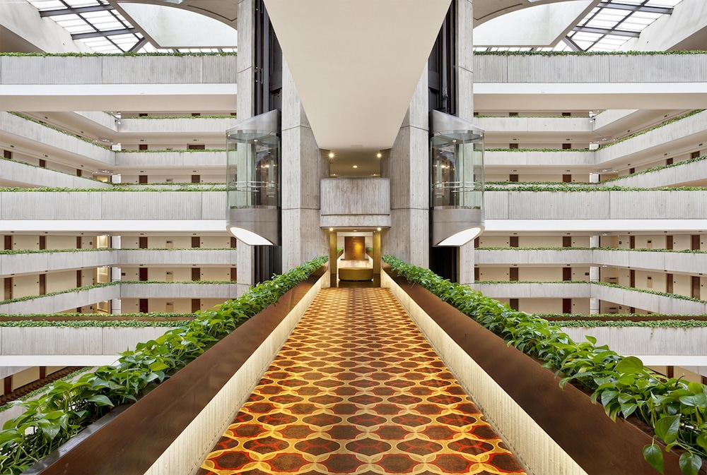 Hyatt Regency O Hare Chicago 5/50