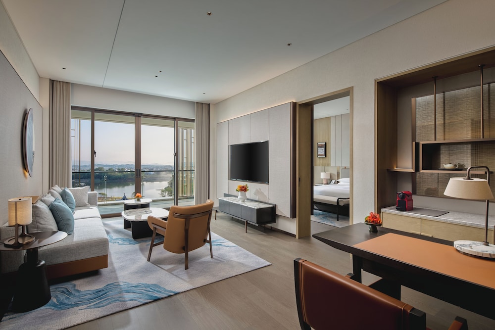 Hyatt Regency Huangshan Hengjiangwan 45/65