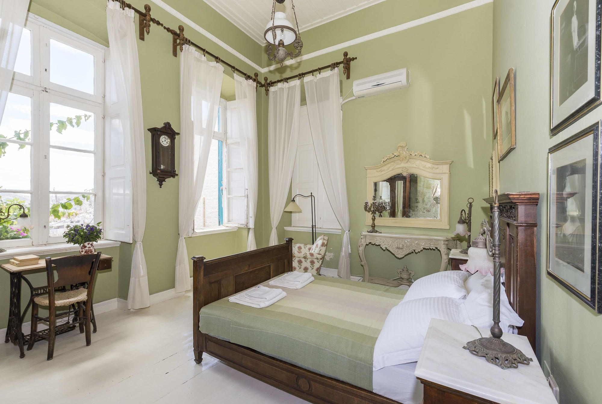 1 BEDROOM, ROYAL, DOUBLE BED, BAY VIEW