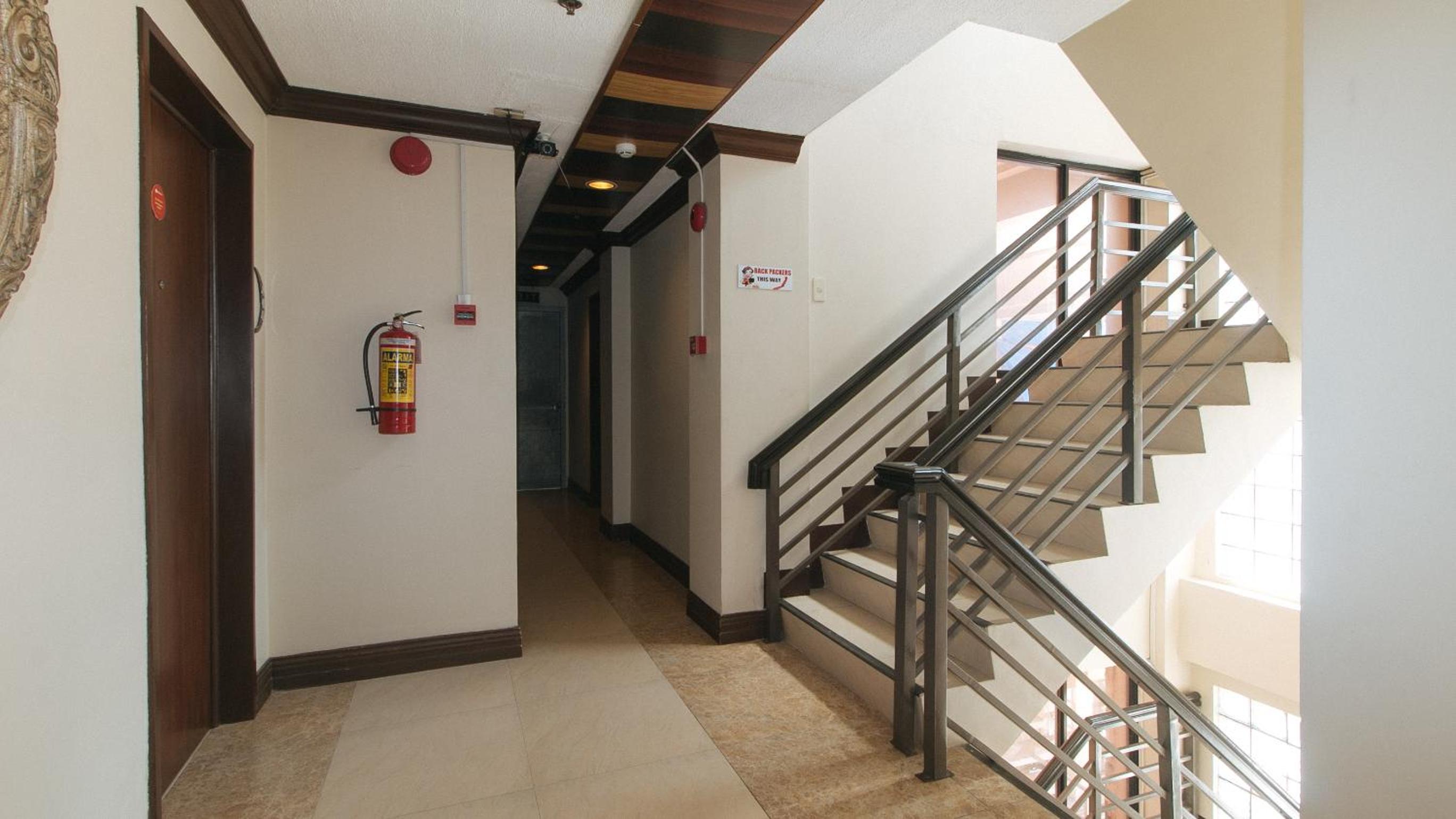 Reddoorz near Landers Superstore Cebu City 28/50