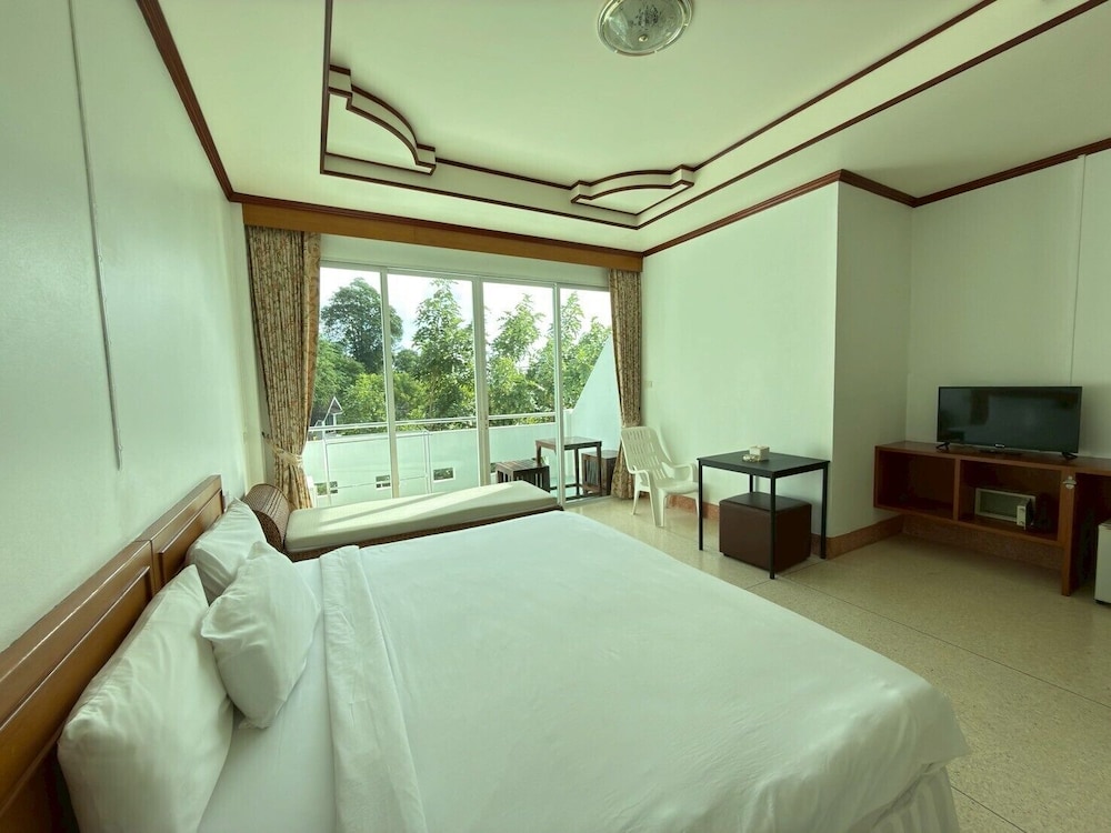 MAM KAI BAE BEACH RESORT 12/48