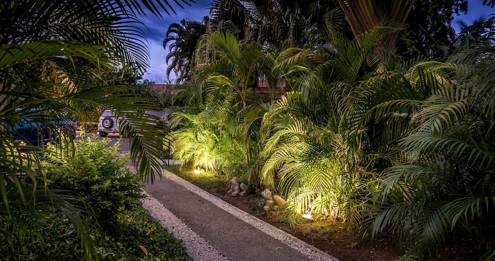 Hotel Villa Creole 47/54
