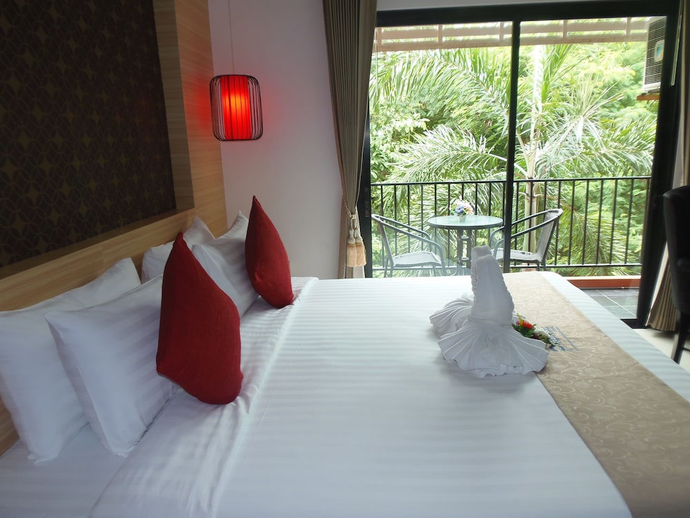 Prelude Hotel 22/69