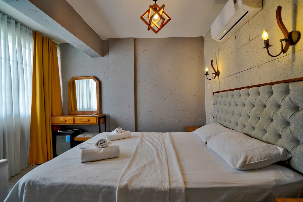 La Mira Suites 16/57