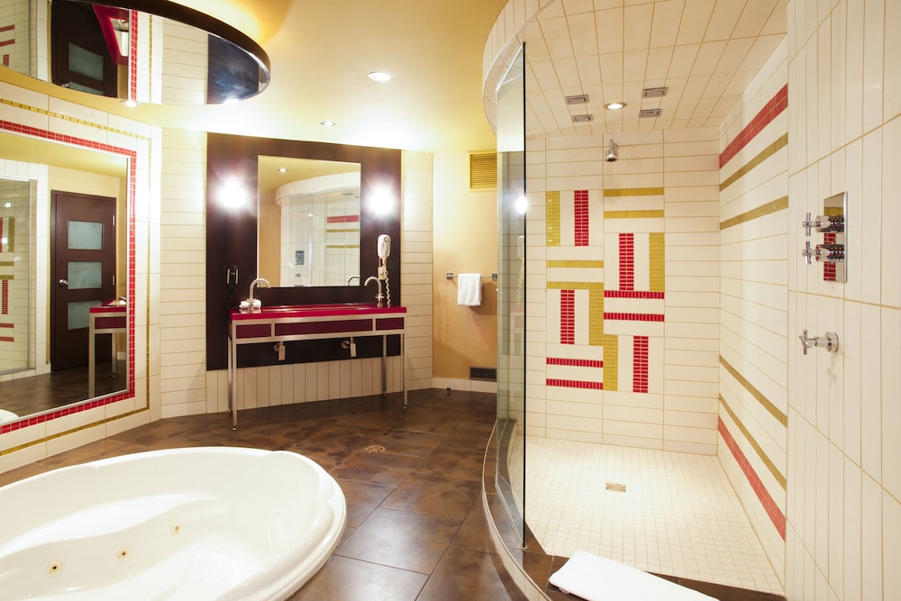 Le Chabrol Hotel Suites 71/72