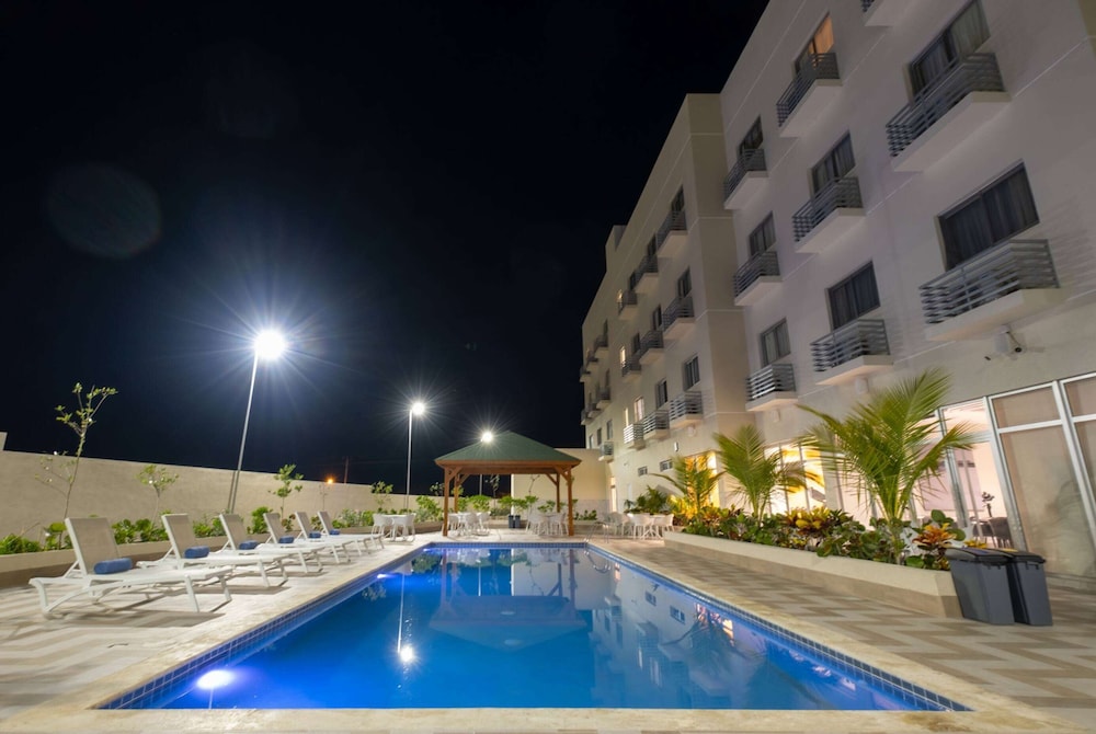 Super 8 by Wyndham Manzanillo 5/50