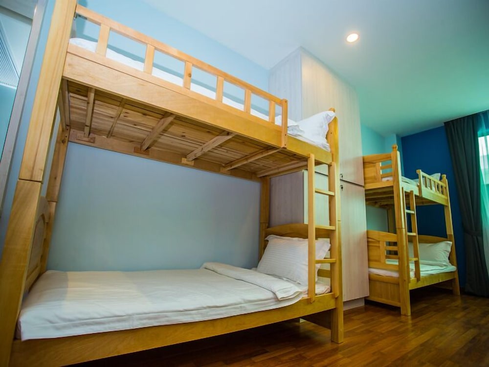 MIXED DORM, BASIC