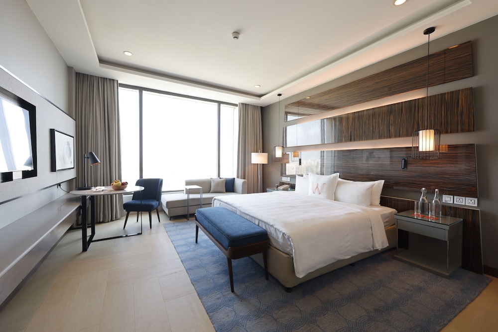 SUPERIOR, KING BED