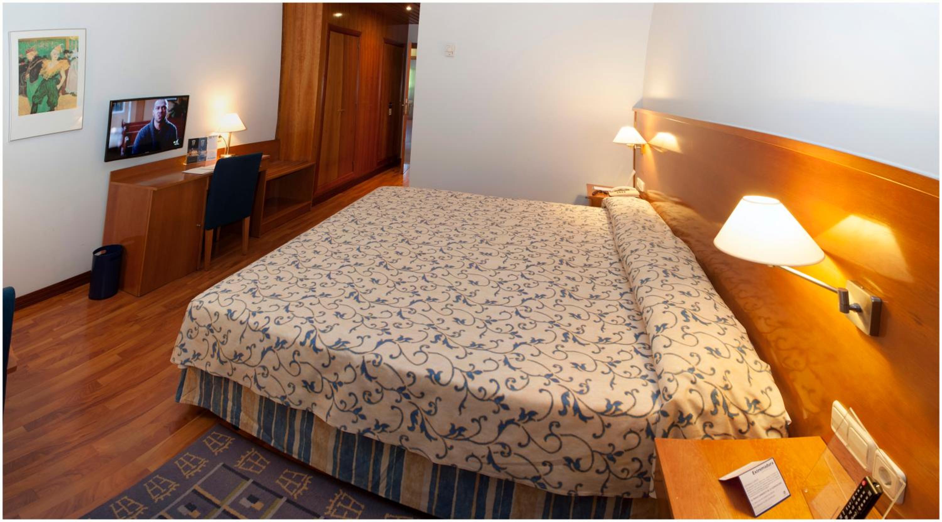 Room, Double or Twin Bed, with Extra Bed