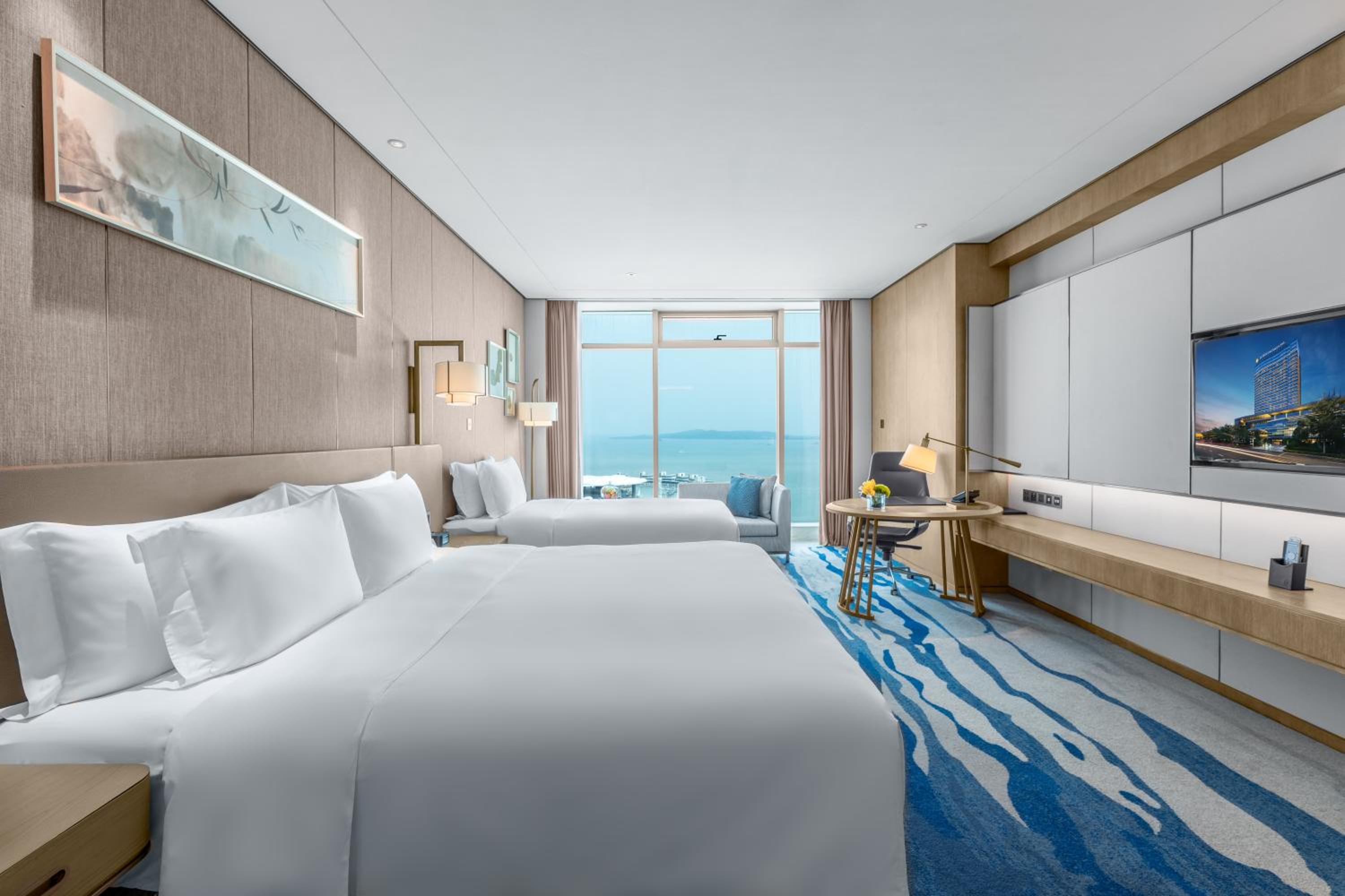 Premium, 1 King and 1 Single Beds, Sea View