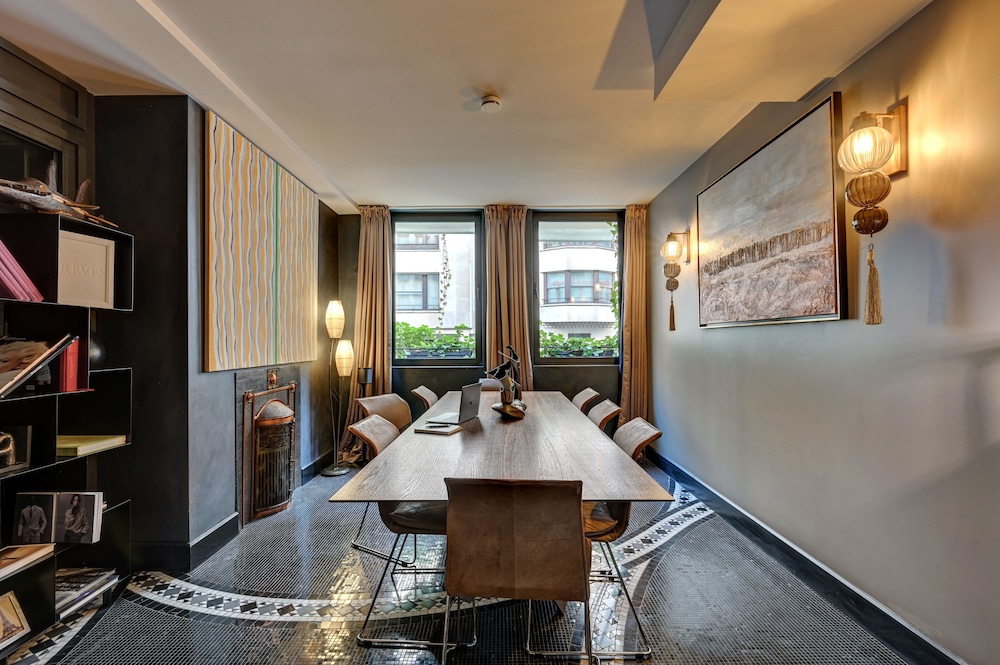 THE ONE Alma Paris 41/70