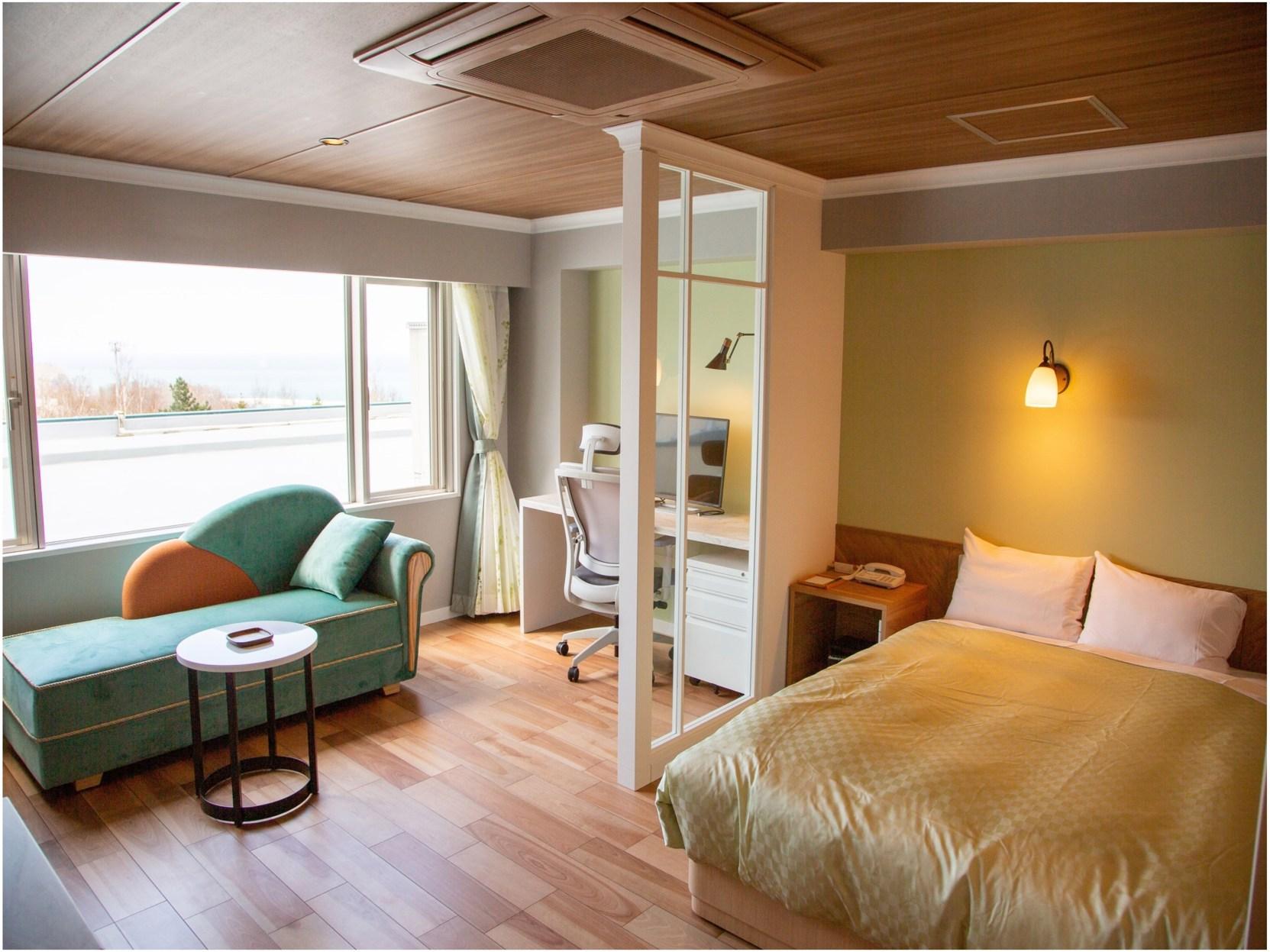 Western, Double Bed, East Wing