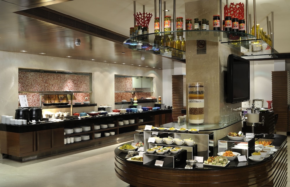Four Points By Sheraton Ahmedabad 33/41