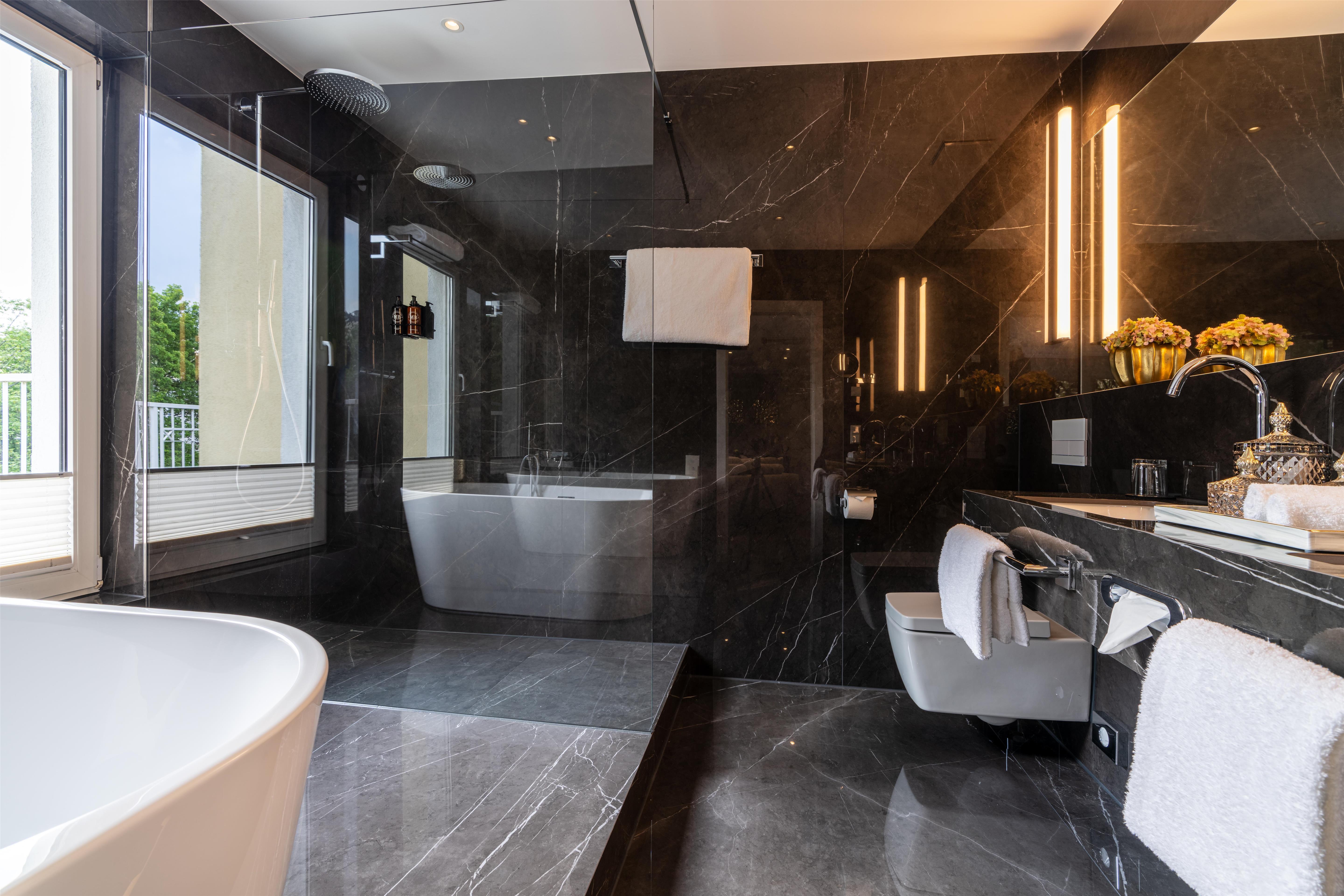 بنتهاوس بسرير كينج بشرفة مع أريكة، Parkhotel Engelsburg, Bw Premier Collection 2/3