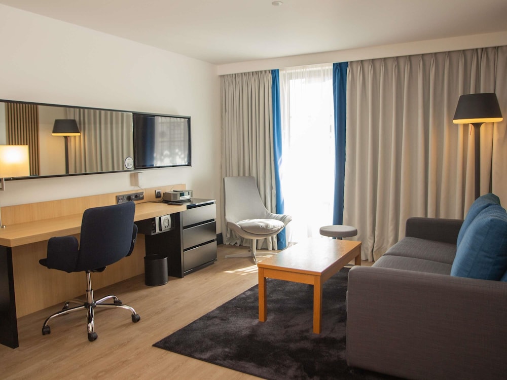 Novotel London Wembley 46/74