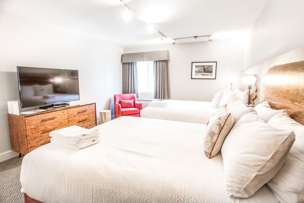 Basecamp Lodge Canmore 28/63
